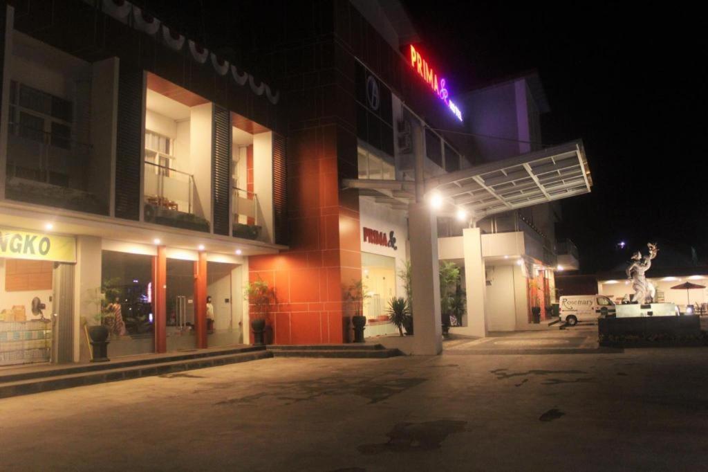 Prima Sr Hotel & Convention Yogyakarta Слеман Экстерьер фото