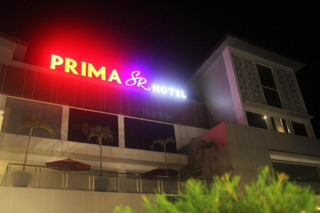 Prima Sr Hotel & Convention Yogyakarta Слеман Экстерьер фото
